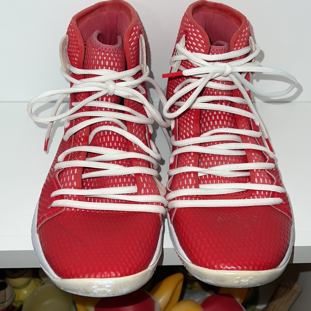 Under Armor US Size 9 high top red and white lace up sneakers